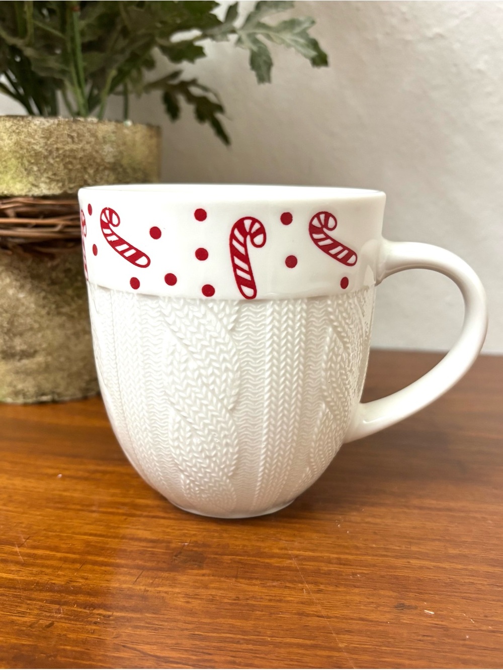 CHRISTMAS CABLE KNIT SWEATER MUG + PEPPERMINT CANDY CANES WHIMSICAL KITSCH 14 OZ